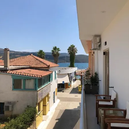 Fays Luxury Apartments By The Sea Finikounta Exterior photo