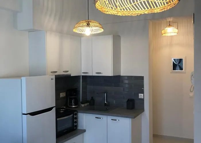 Fays Luxury Apartments By The Sea