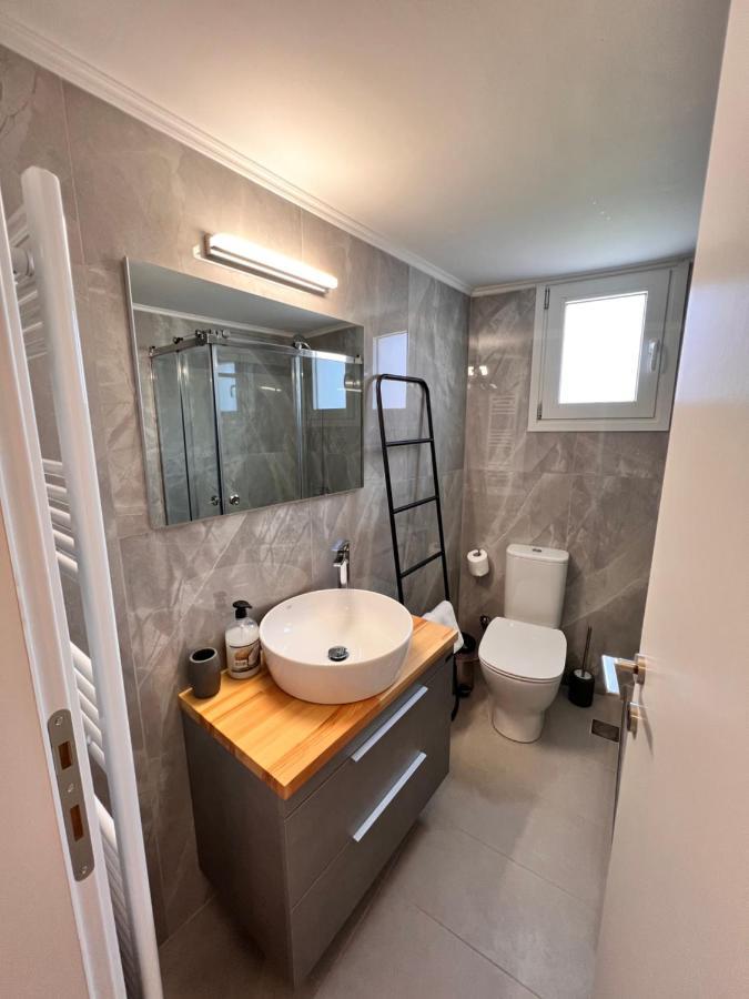 Fays Luxury By The Sea Apartment