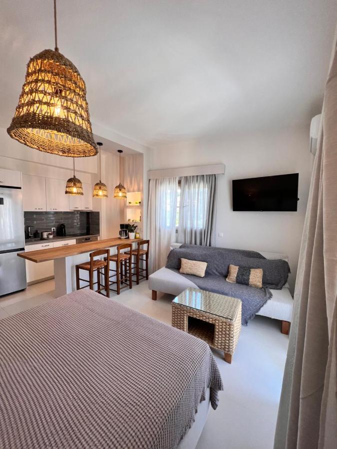Fays Luxury By The Sea * Finikounta