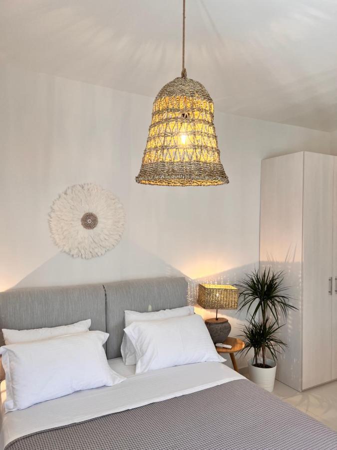 Apartment Fays Luxury By The Sea Finikounta