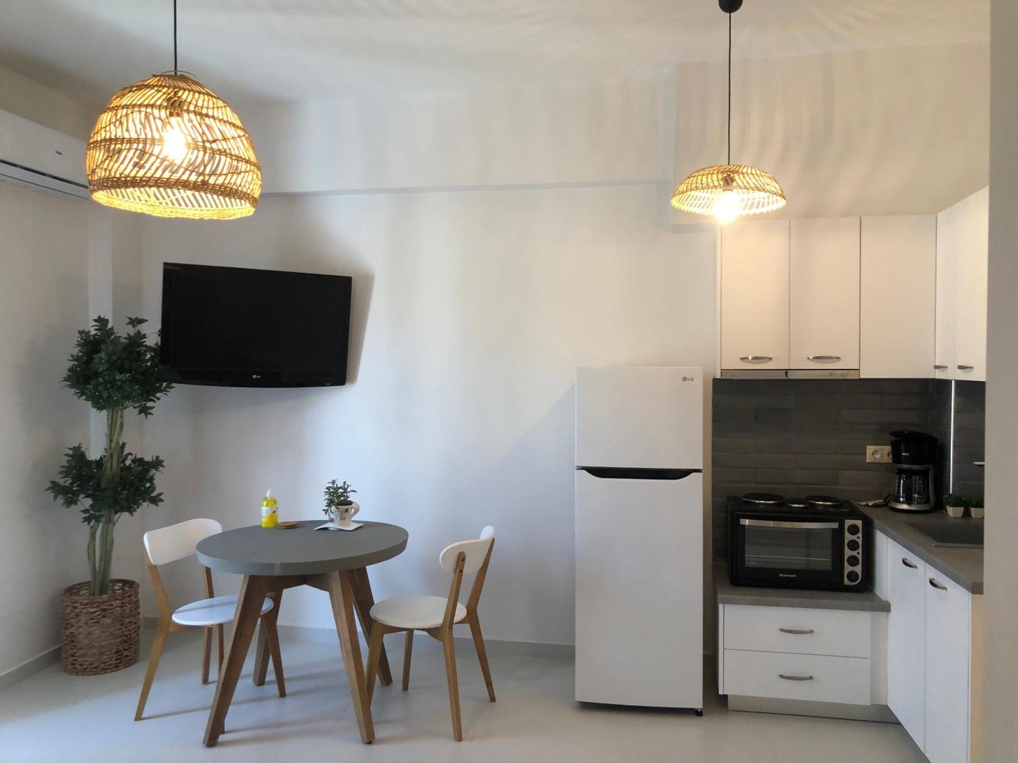 Apartment Fays Luxury By The Sea Finikounta